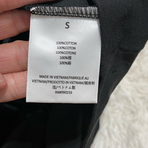 Like New Men’s Small Fear Of God Essentials Oversized Long-sleeve T-Shirt Black - Picture 14 of 15